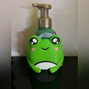 Custom Design - Cute Froggy bath and body works soap holder